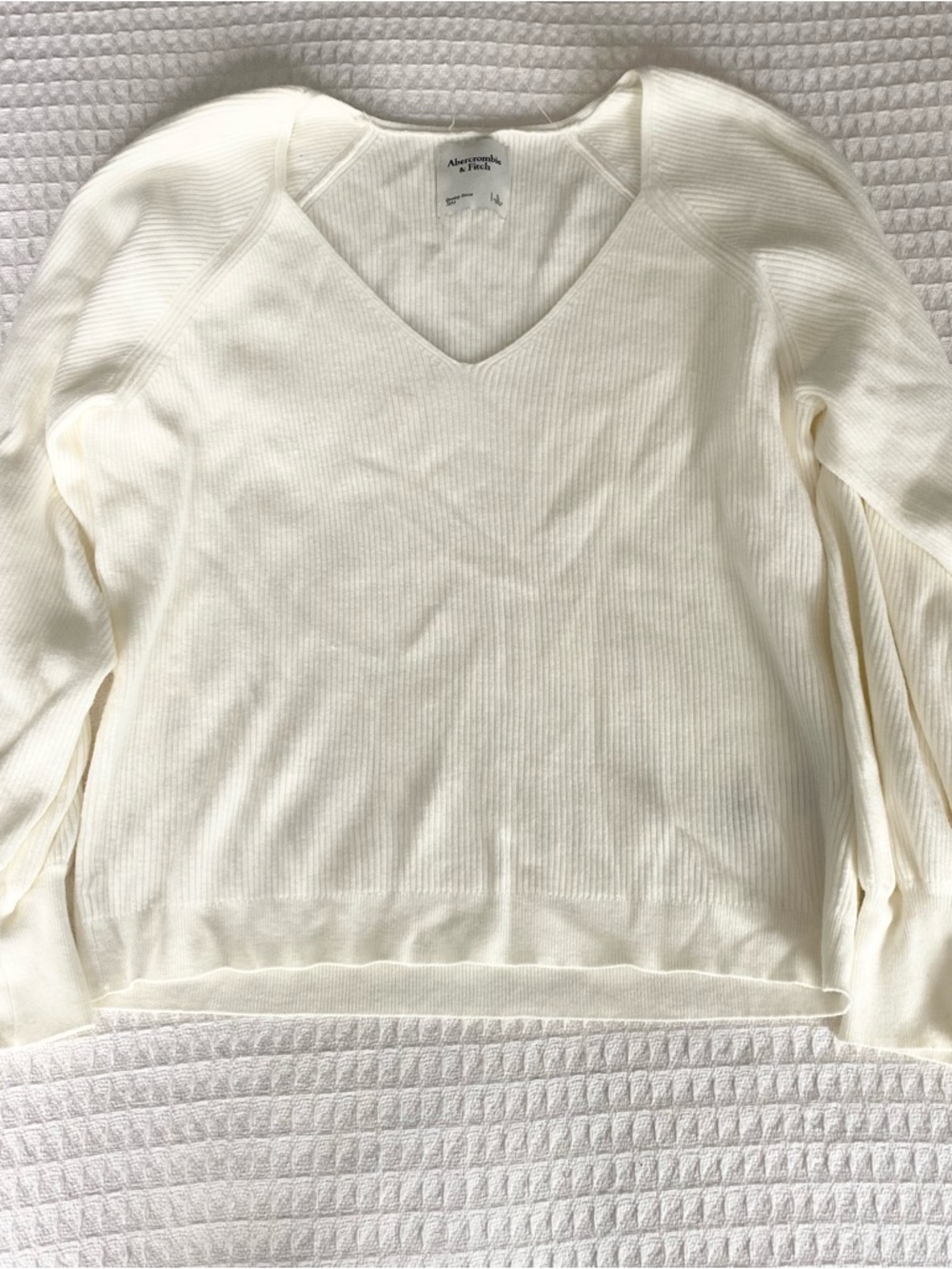 Abercrombie & Fitch Women's Ivory V-Neck Ribbed Sweater